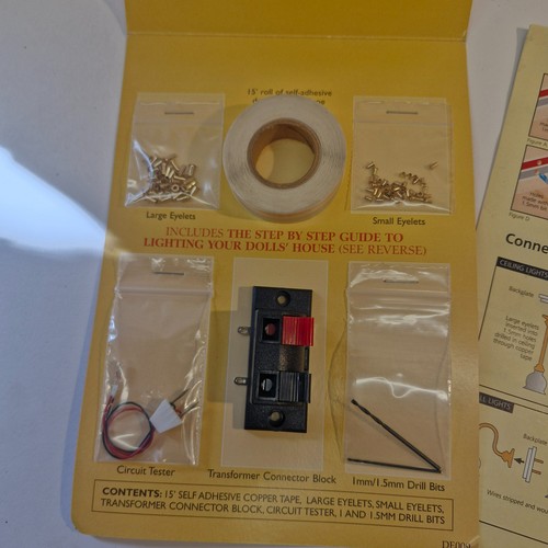 12th scale dolls house - scale, light